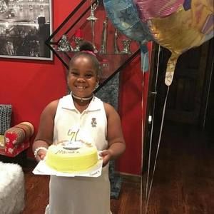 Meet your Posher, Izzy